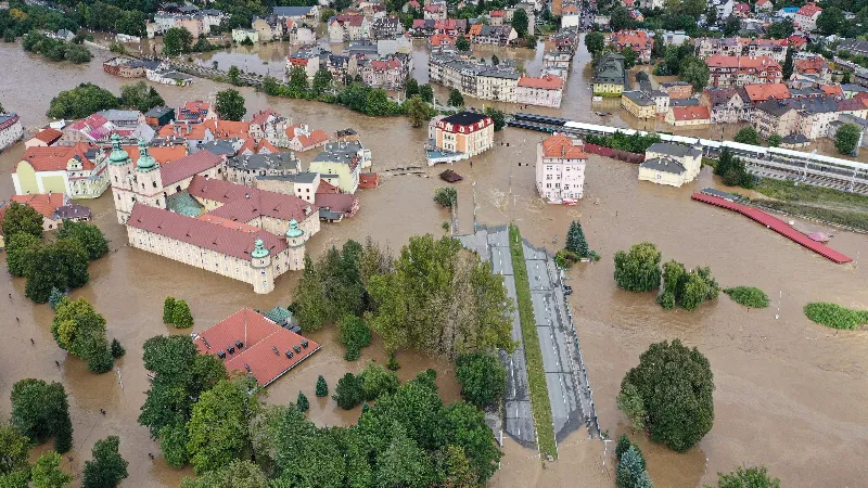 tsyaldidoba-polonetshi-chekhetsa-da-da-evropis-skhva-qveynebshi-aris-mskhverpli